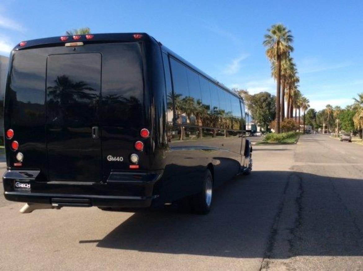 Photo of Shuttle Bus for sale: 2013 Ford F-650 40&quot; by Grech