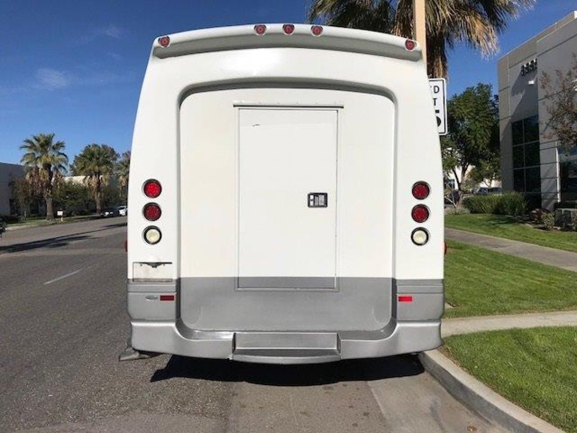 Photo of Shuttle Bus for sale: 2012 Ford F-550 by Turtle Top