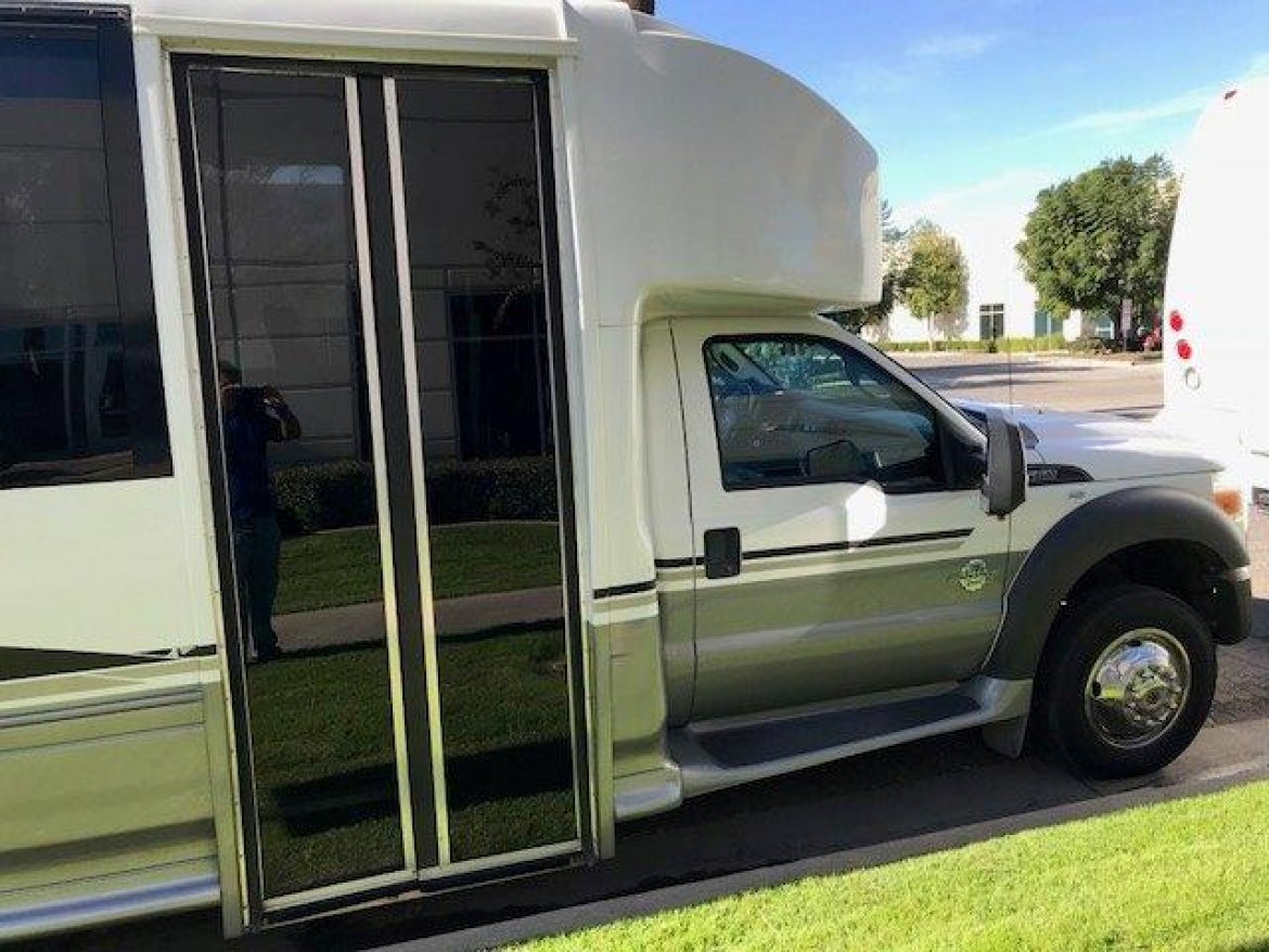 Photo of Shuttle Bus for sale: 2012 Ford F-550 by Turtle Top