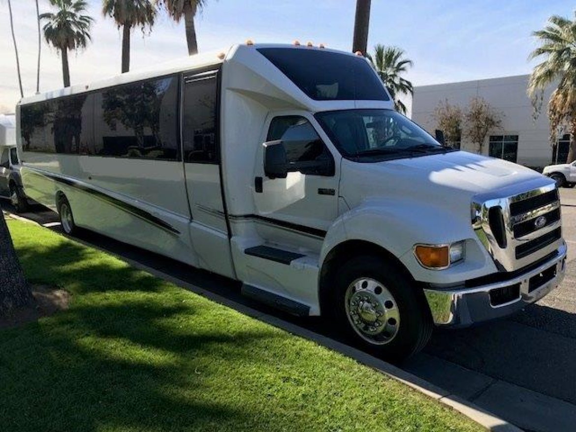 Photo of Shuttle Bus for sale: 2013 Ford F-650 40&quot; by Grech