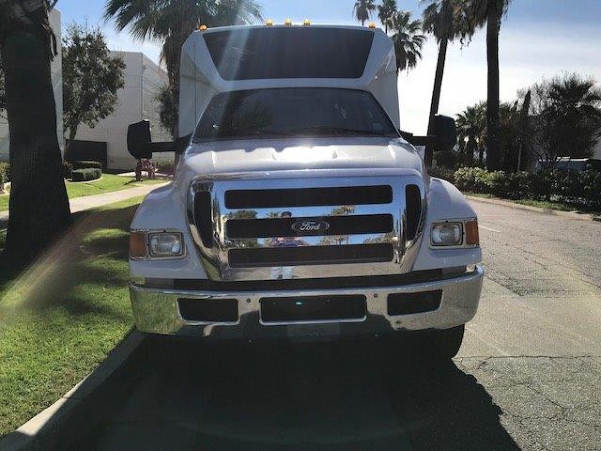 Photo of Shuttle Bus for sale: 2013 Ford F-650 40&quot; by Grech