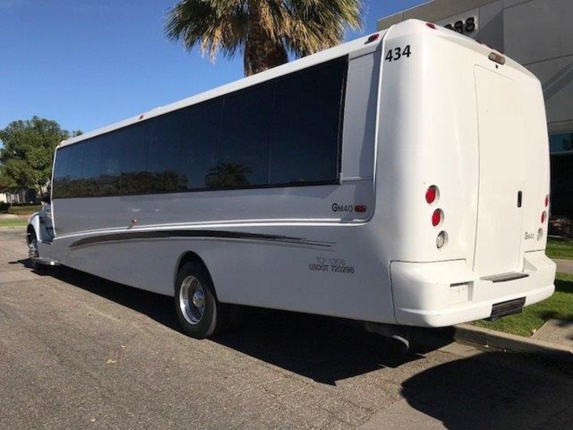 Photo of Shuttle Bus for sale: 2013 Ford F-650 40&quot; by Grech