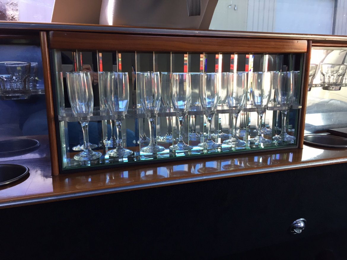 Photo of Limousine for sale: 2001 Lincoln Town Car Executive Limousine