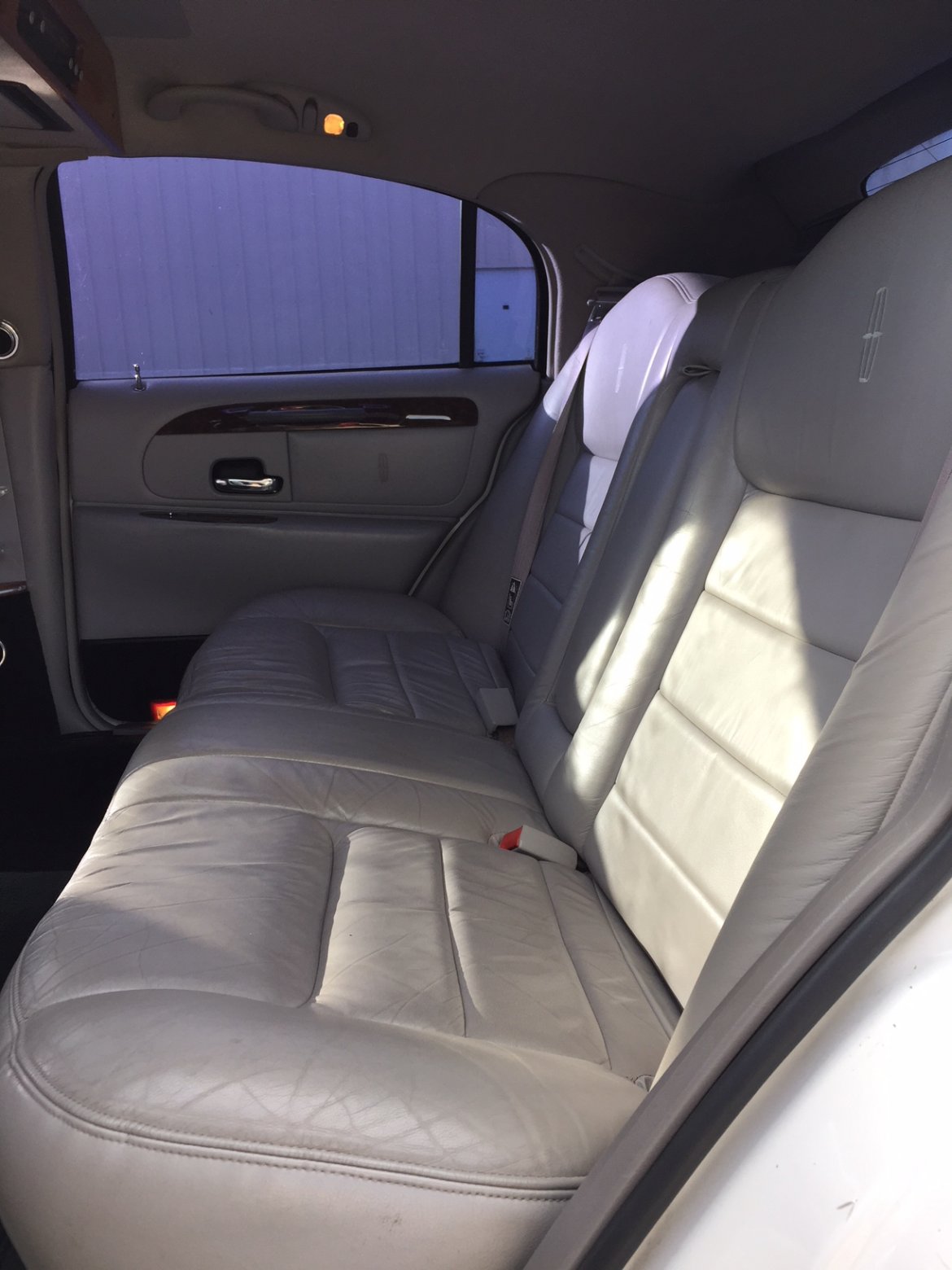 Photo of Limousine for sale: 2001 Lincoln Town Car Executive Limousine