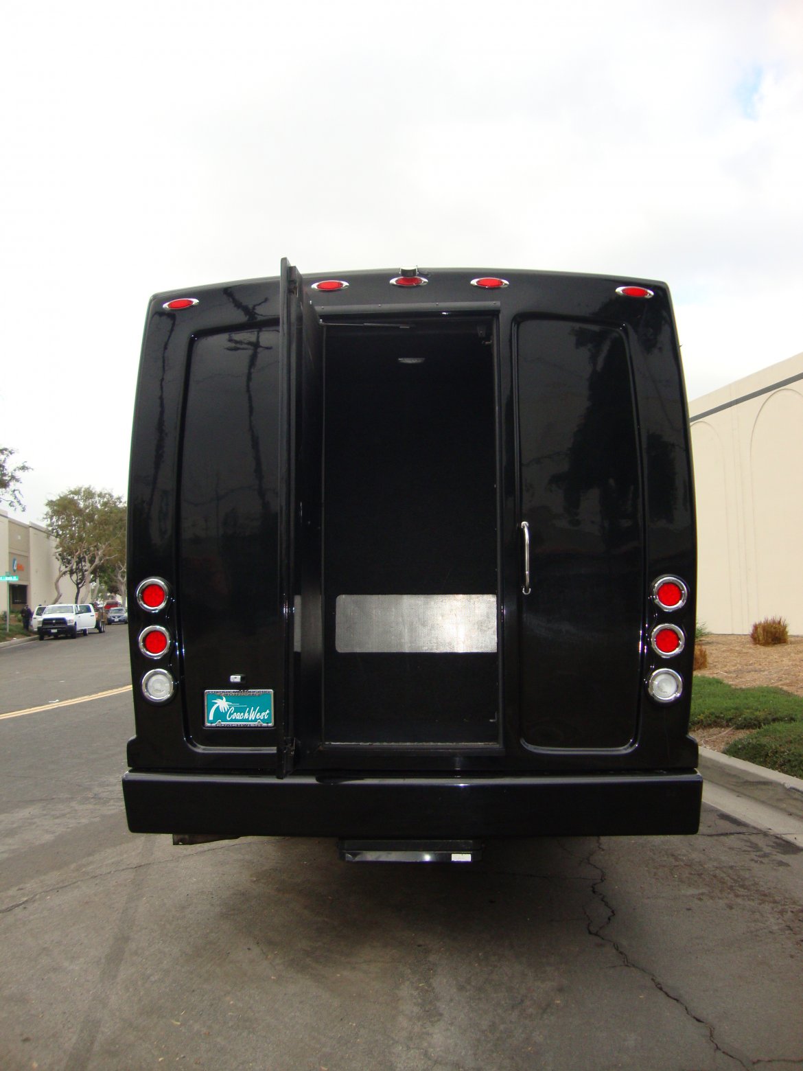Photo of Shuttle Bus for sale: 2013 Ford F-550 by Executive Bus Builders