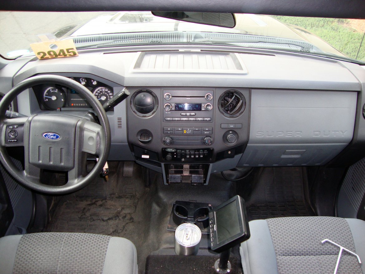 Photo of Shuttle Bus for sale: 2013 Ford F-550 by Executive Bus Builders