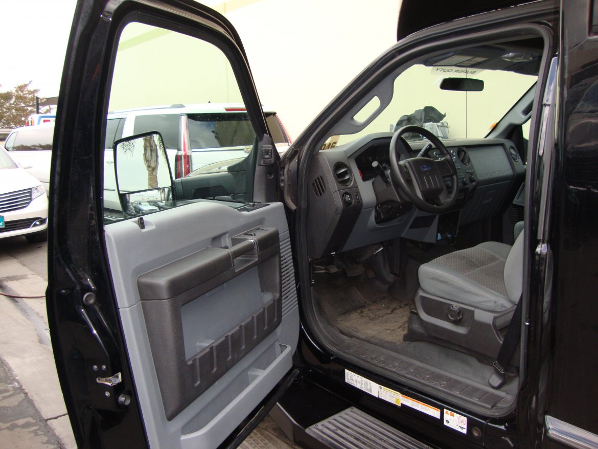 Photo of Shuttle Bus for sale: 2013 Ford F-550 by Executive Bus Builders