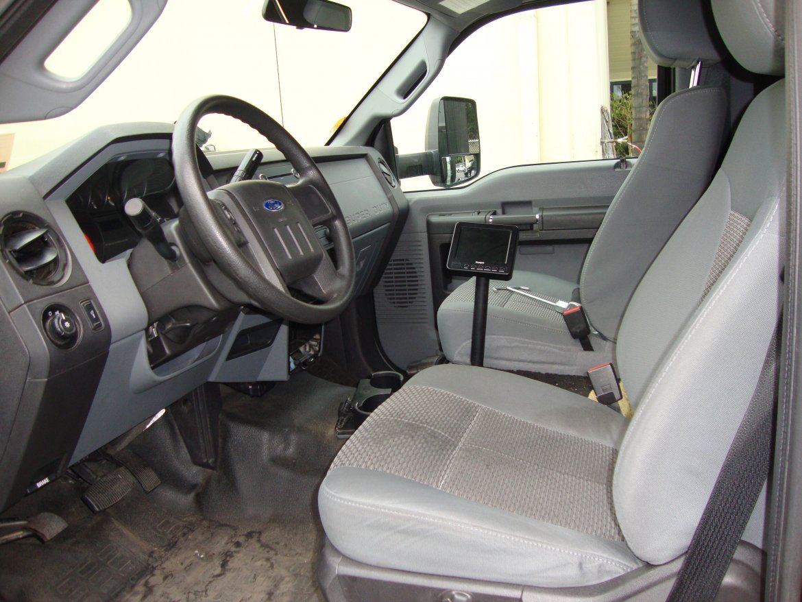 Photo of Shuttle Bus for sale: 2013 Ford F-550 by Executive Bus Builders