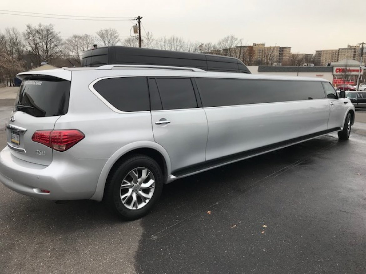 Photo of Limousine for sale: 2014 Chrysler 300 70&quot; by SPV