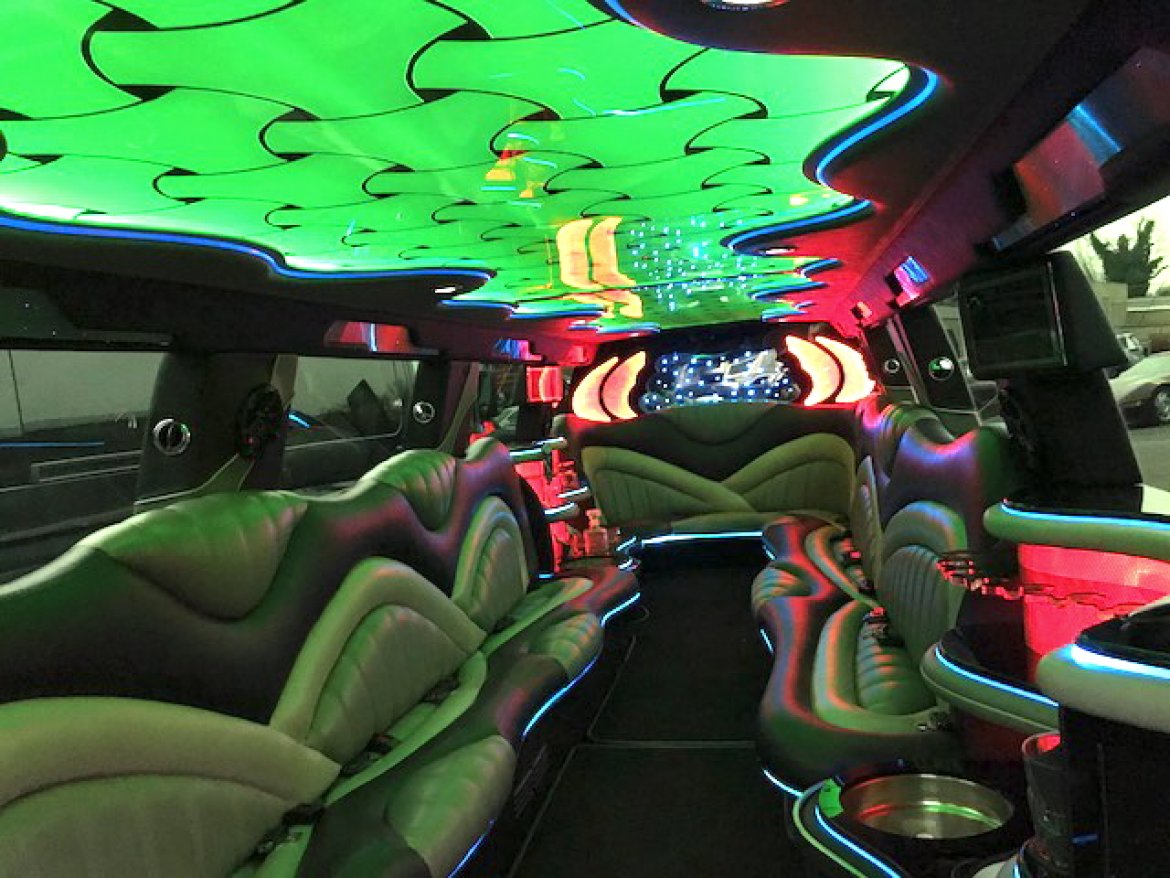 Photo of Limousine for sale: 2014 Chrysler 300 70&quot; by SPV