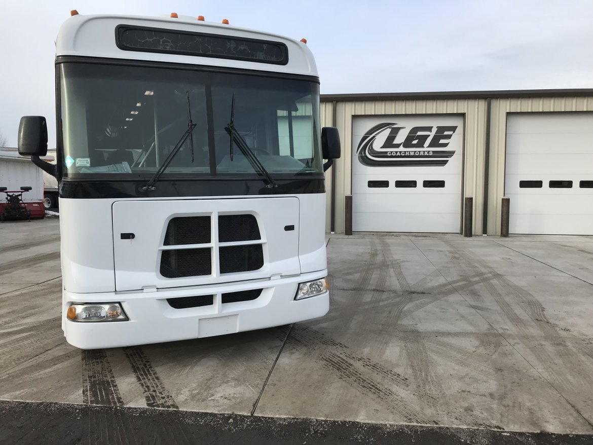 Photo of Shuttle Bus for sale: 2009 Freightliner Apollo by Glaval Bus