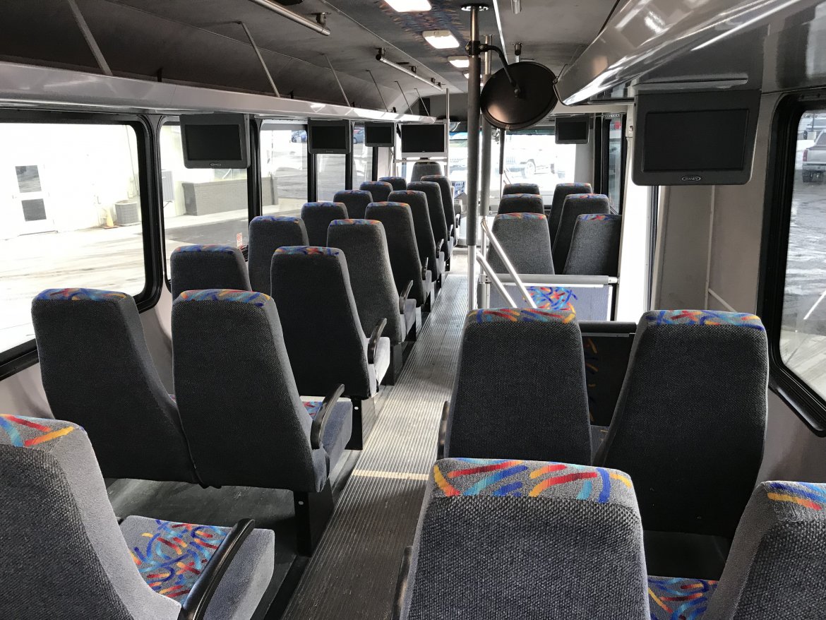 Photo of Shuttle Bus for sale: 2009 Freightliner Apollo by Glaval Bus