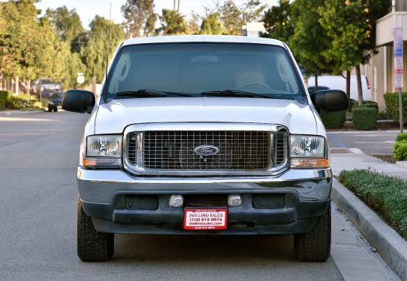 2003 Ford Excursion SUV Stretch for Sale in Fontana, CA - Photo 2