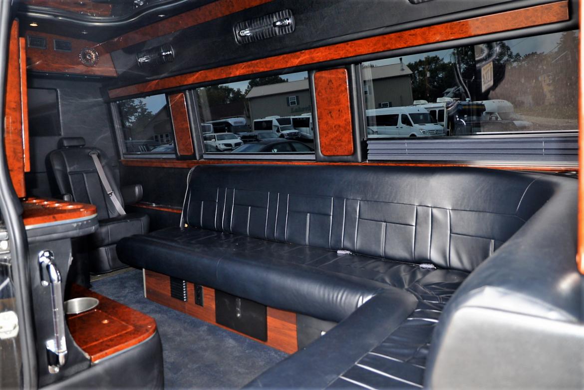 Photo of Sprinter for sale: 2010 Freightliner Sprinter 2500 2458" by Midwest