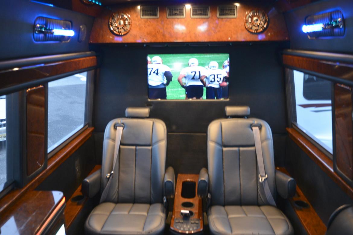 Photo of Sprinter for sale: 2010 Freightliner Sprinter 2500 2458" by Midwest