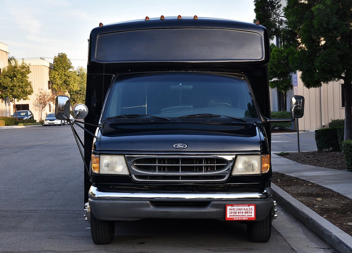 Photo of Limo Bus for sale: 2000 Ford E-450 by Champion