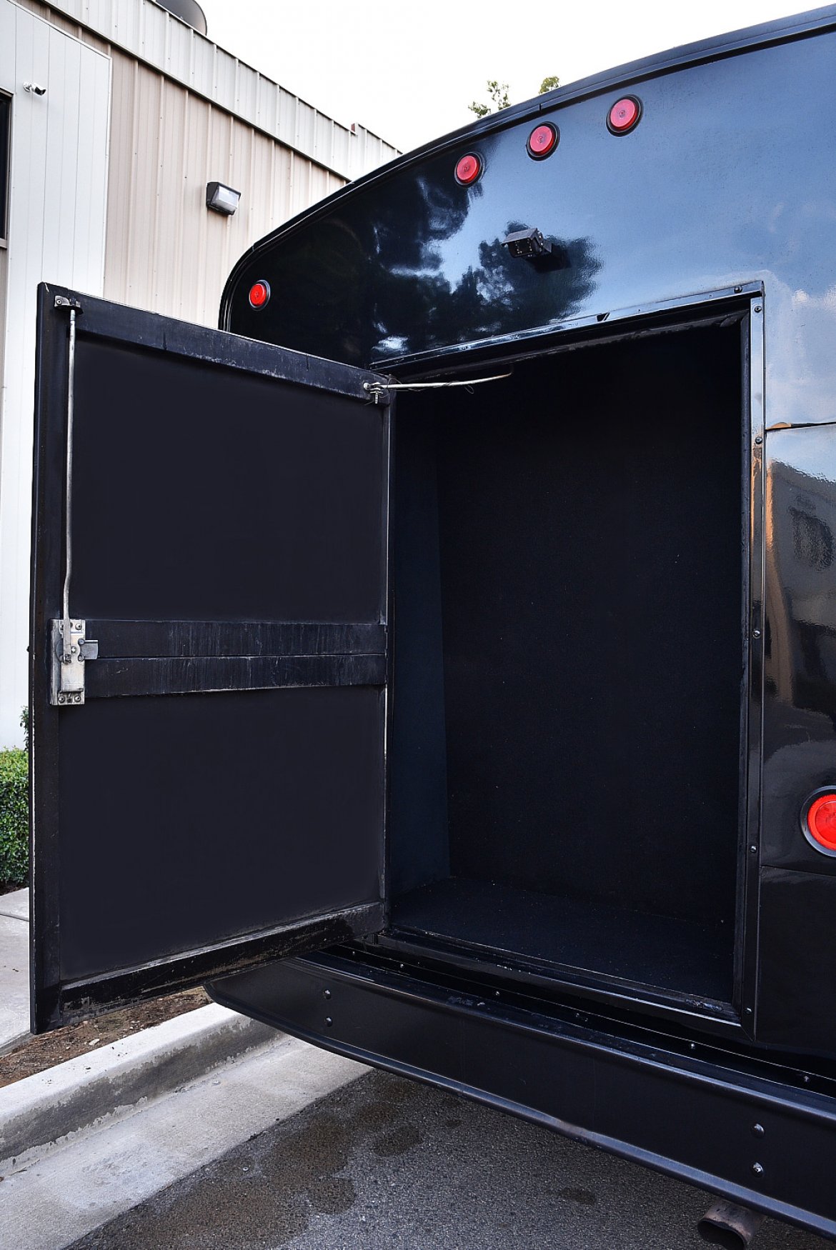 Photo of Limo Bus for sale: 2000 Ford E-450 by Champion