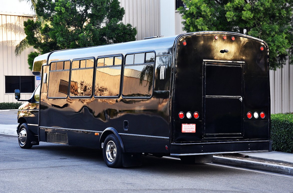 Photo of Limo Bus for sale: 2000 Ford E-450 by Champion