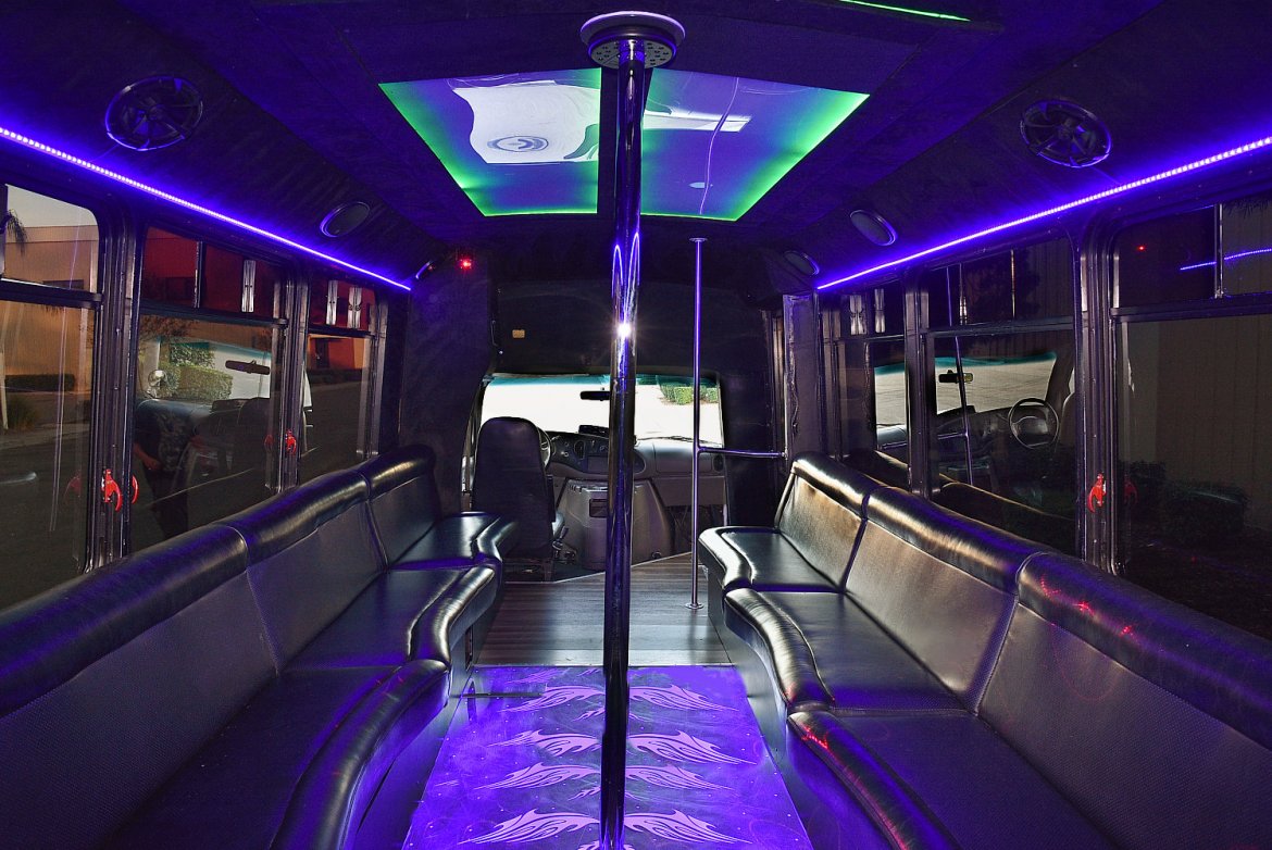 Photo of Limo Bus for sale: 2000 Ford E-450 by Champion