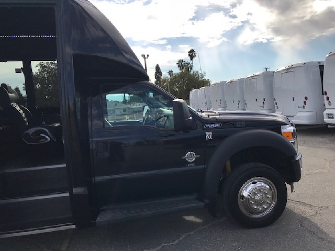 Photo of Shuttle Bus for sale: 2015 Ford F-550 33&quot; by Grech