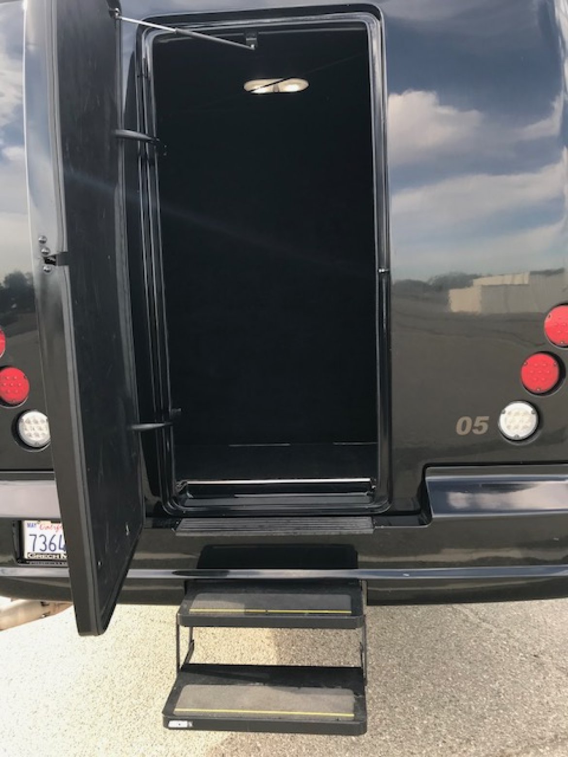 Photo of Shuttle Bus for sale: 2015 Ford F-550 33&quot; by Grech