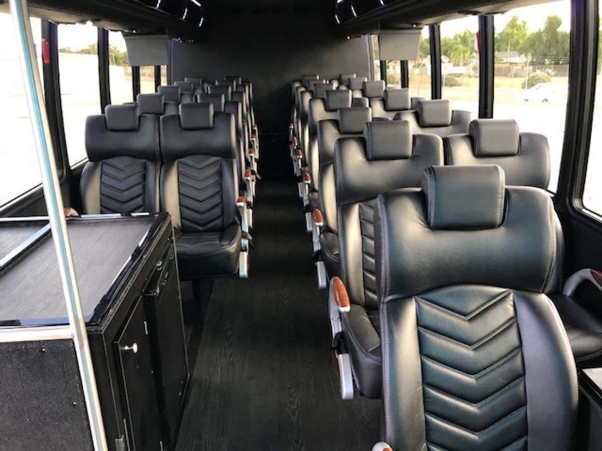 Photo of Shuttle Bus for sale: 2015 Ford F-550 33&quot; by Grech