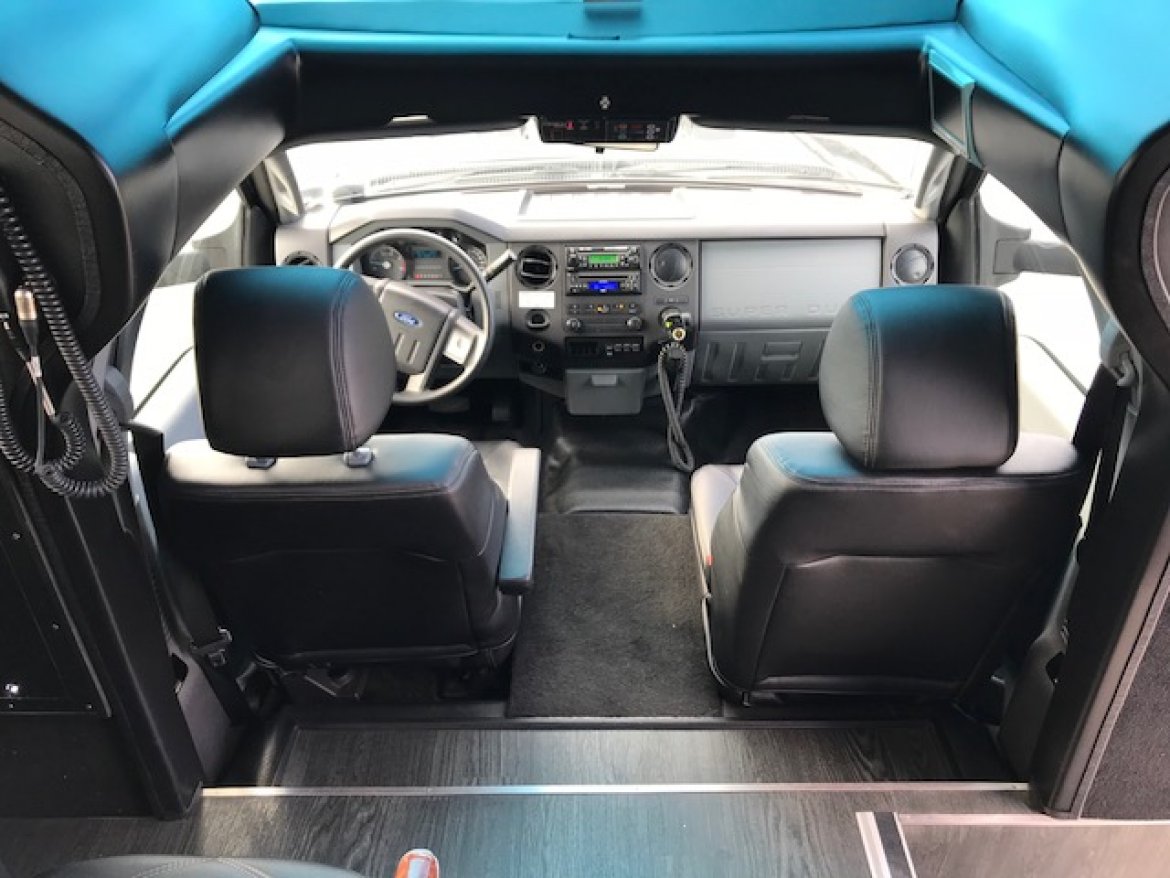 Photo of Shuttle Bus for sale: 2015 Ford F-550 33&quot; by Grech