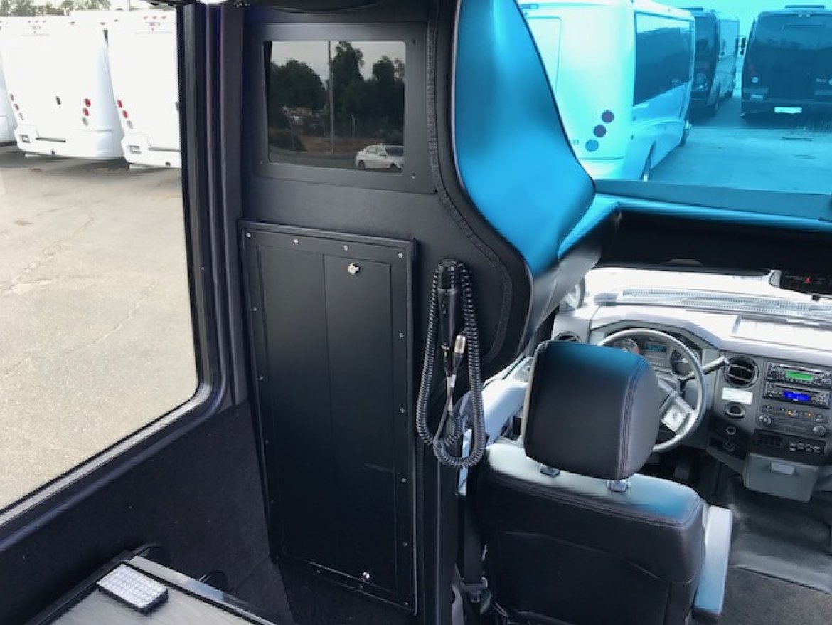 Photo of Shuttle Bus for sale: 2015 Ford F-550 33&quot; by Grech