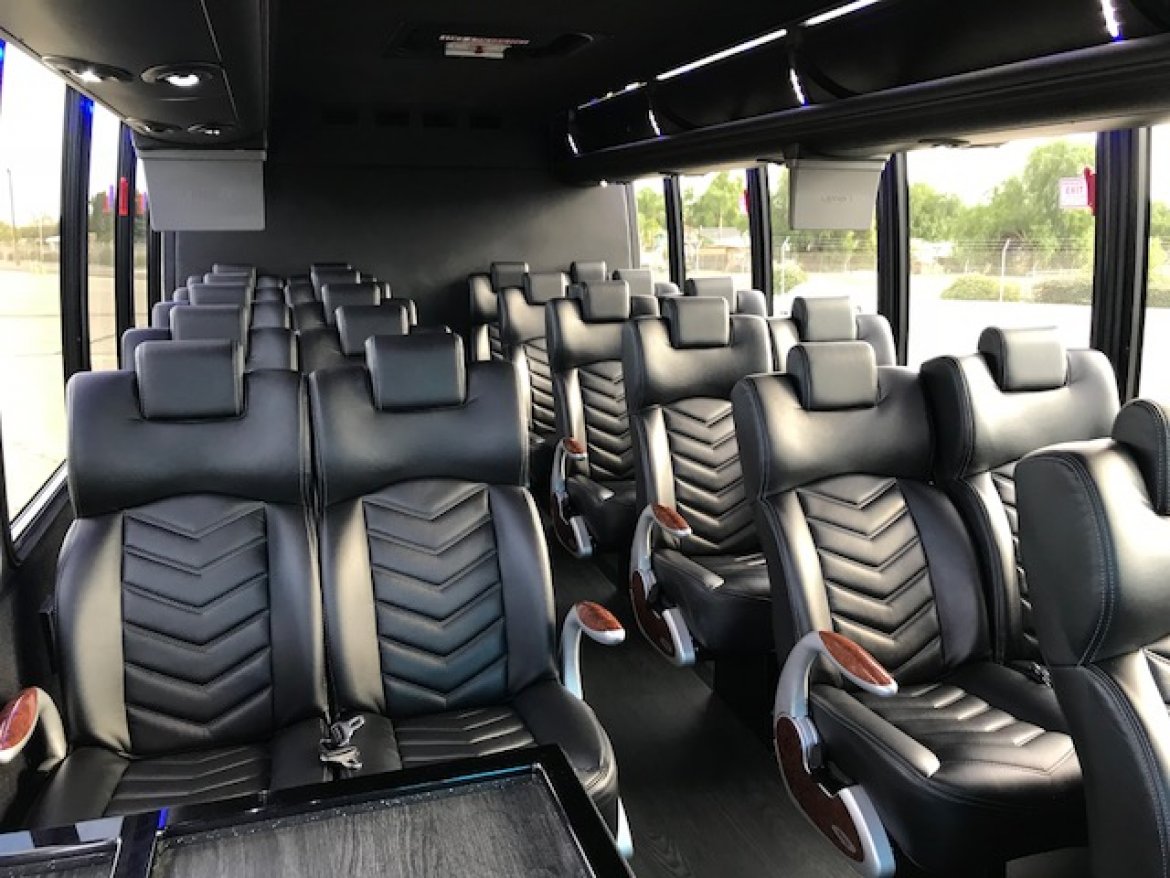 Photo of Shuttle Bus for sale: 2015 Ford F-550 33&quot; by Grech