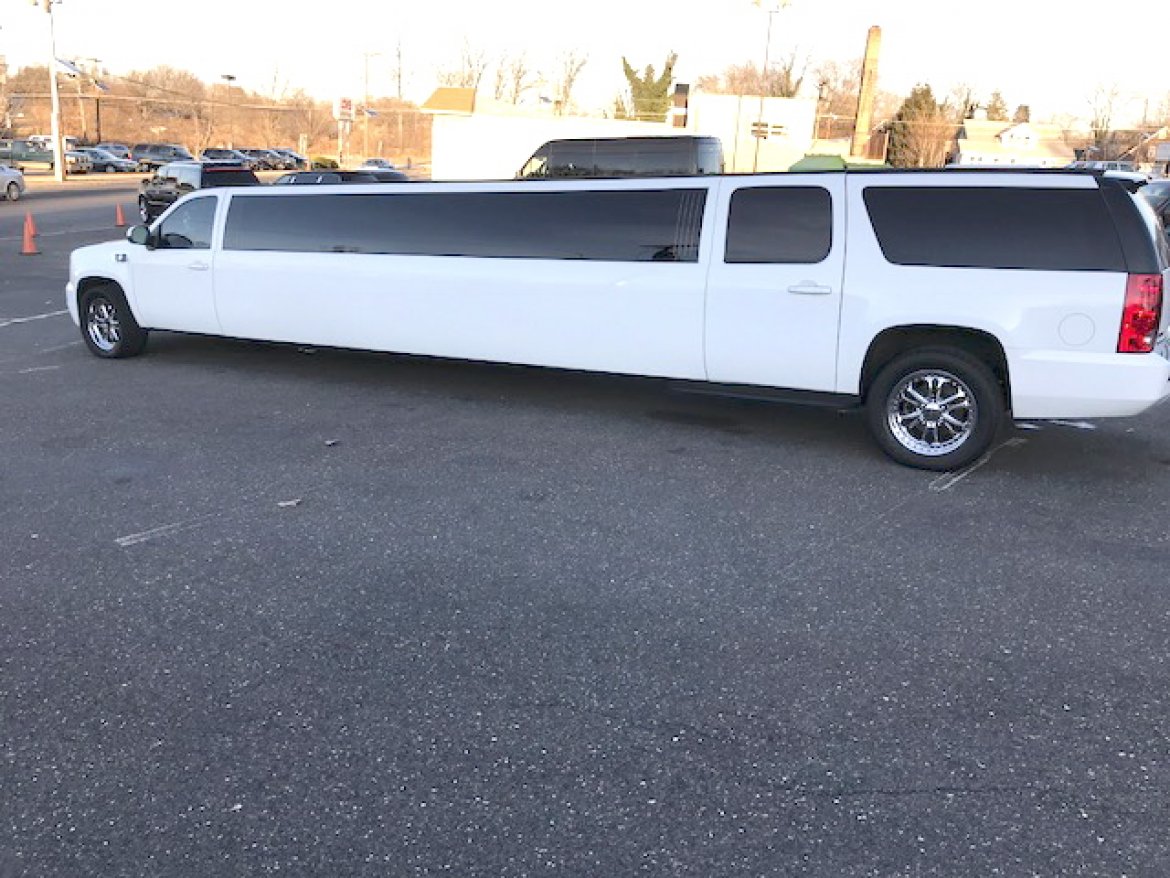Photo of SUV Stretch for sale: 2008 GMC Yukon Denali 200&quot; by Ultimate