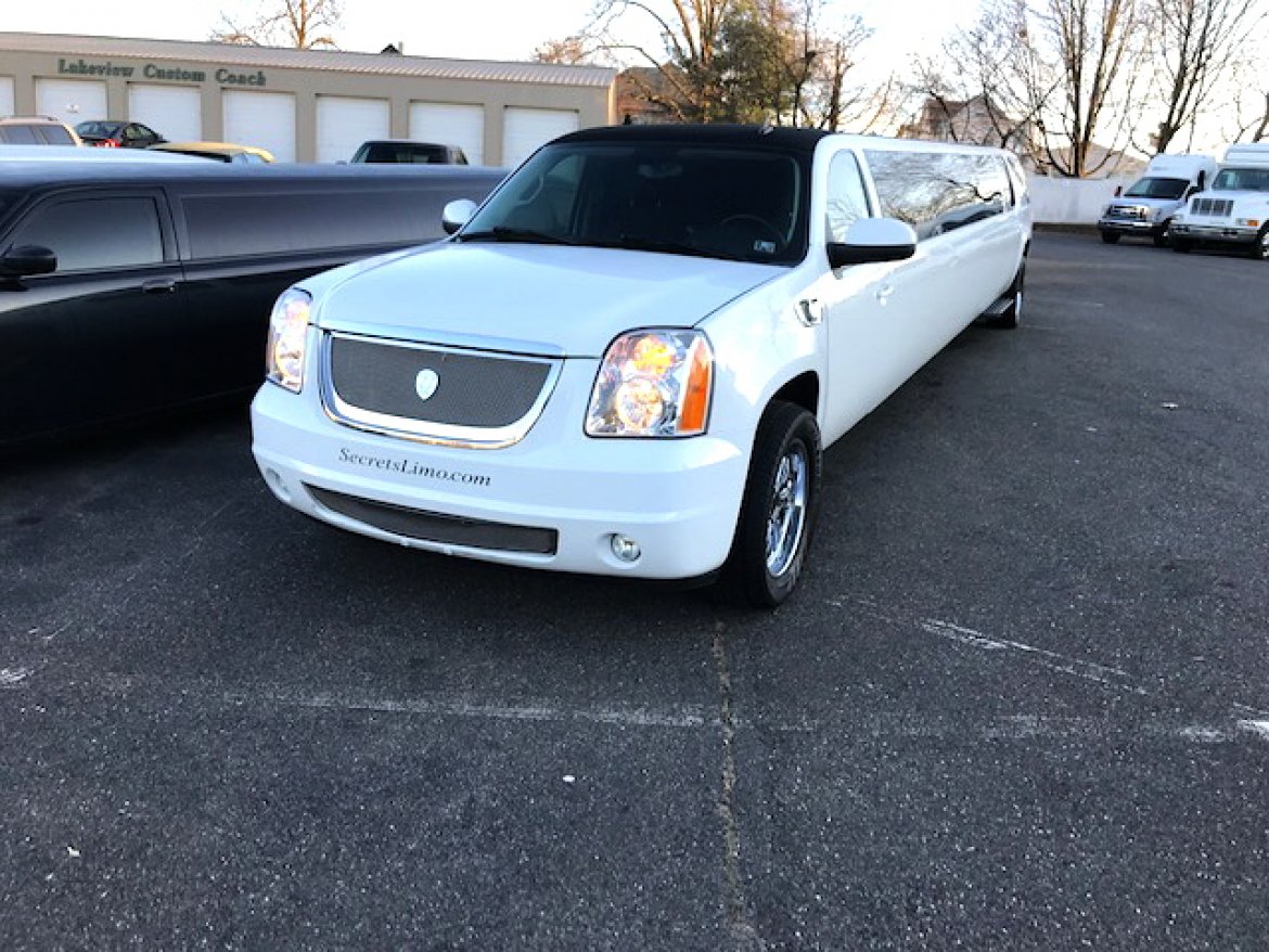 Photo of SUV Stretch for sale: 2008 GMC Yukon Denali 200&quot; by Ultimate