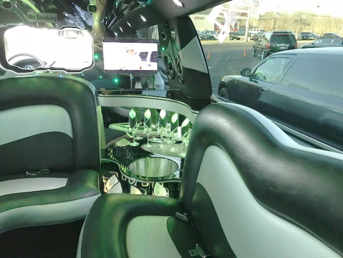 Photo of SUV Stretch for sale: 2008 GMC Yukon Denali 200&quot; by Ultimate