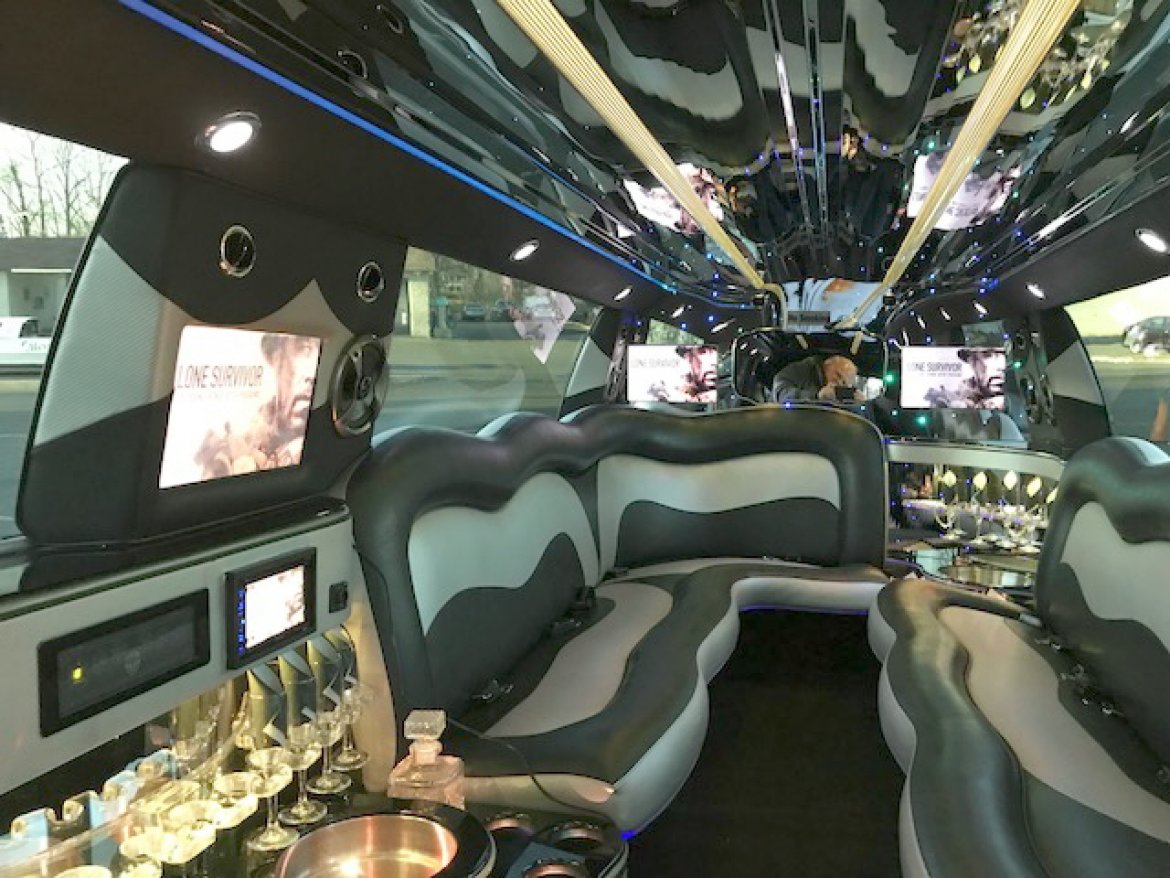 Photo of SUV Stretch for sale: 2008 GMC Yukon Denali 200&quot; by Ultimate