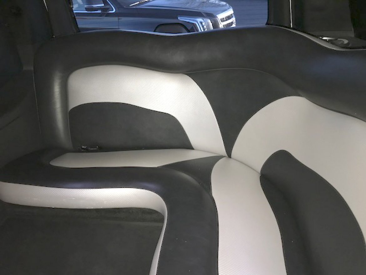 Photo of SUV Stretch for sale: 2008 GMC Yukon Denali 200&quot; by Ultimate