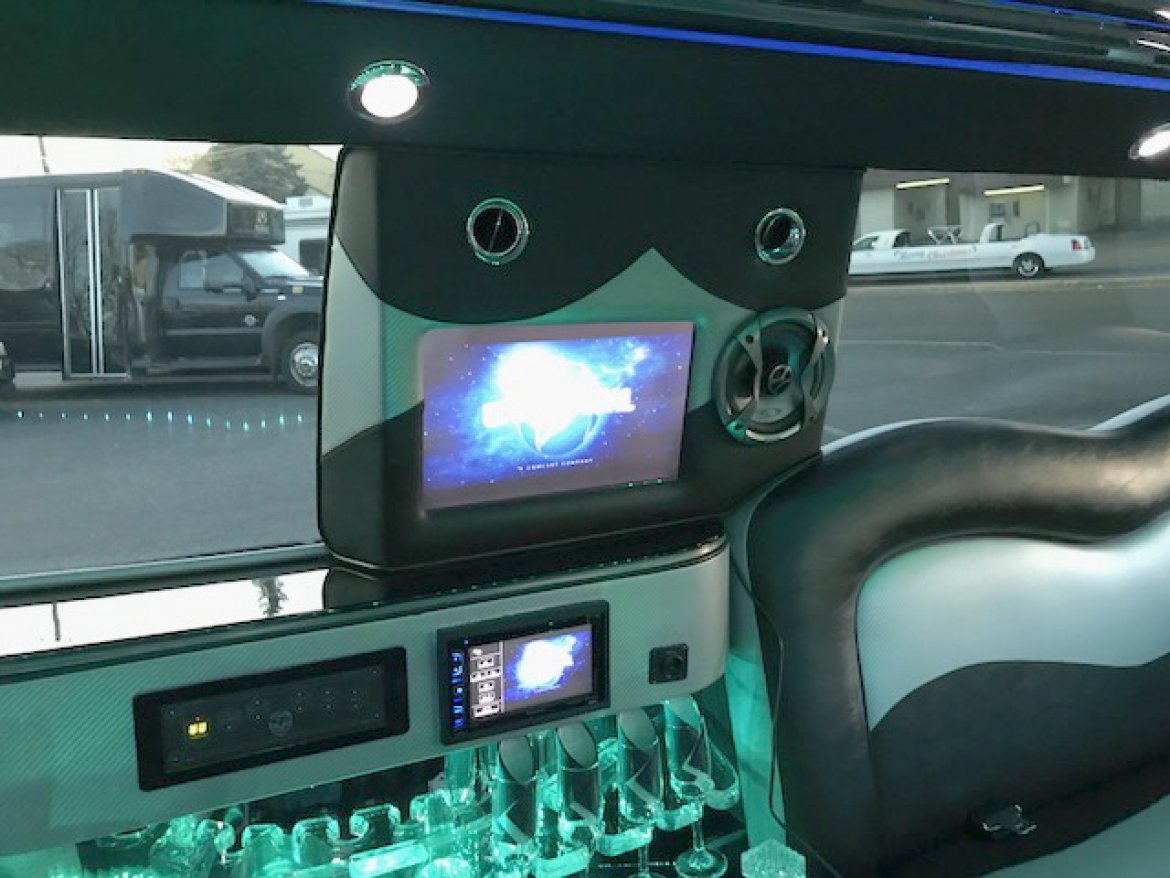 Photo of SUV Stretch for sale: 2008 GMC Yukon Denali 200&quot; by Ultimate