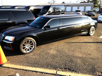 2014 Chrysler 300 Limousine for Sale in Oaklyn, NJ - Photo 2