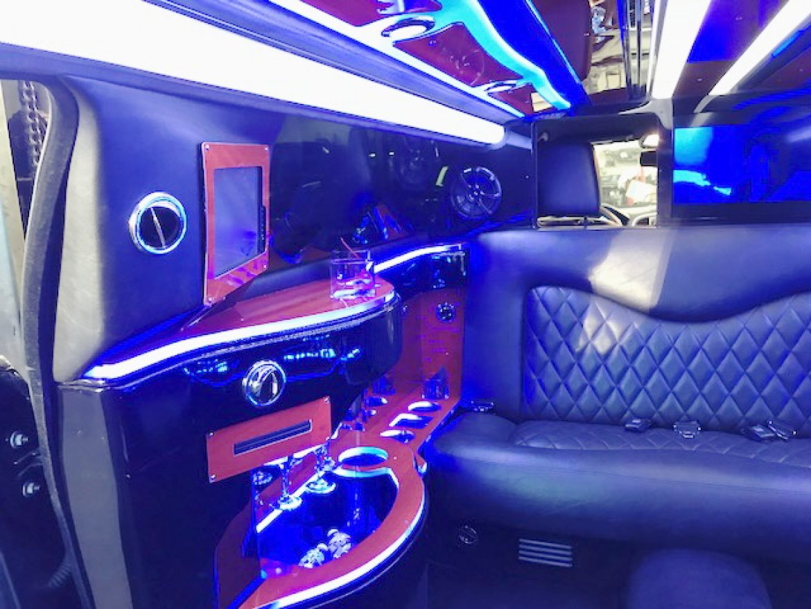 Photo of Limousine for sale: 2014 Chrysler 300 70&quot; by SPV