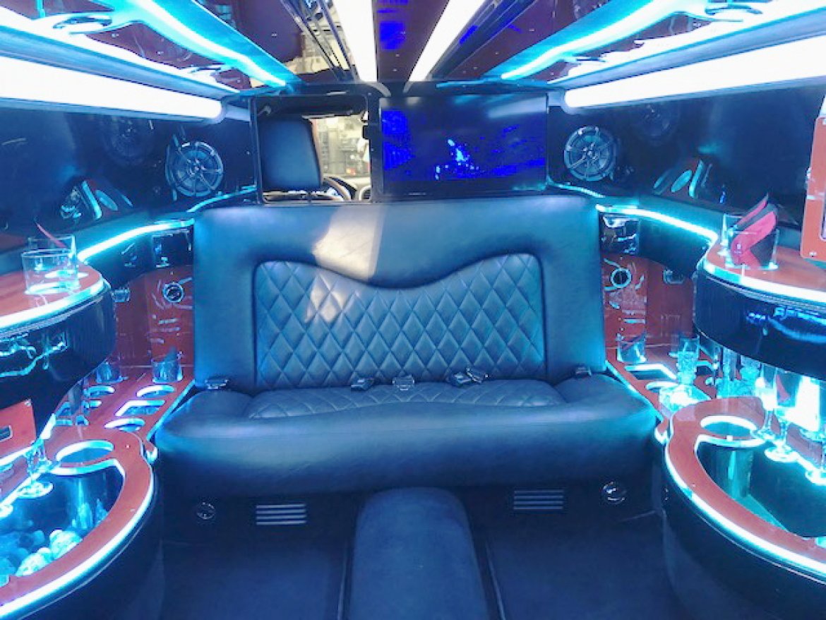 Photo of Limousine for sale: 2014 Chrysler 300 70&quot; by SPV