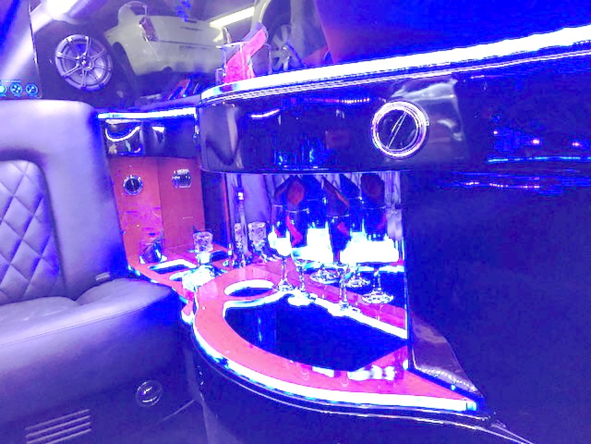 Photo of Limousine for sale: 2014 Chrysler 300 70&quot; by SPV