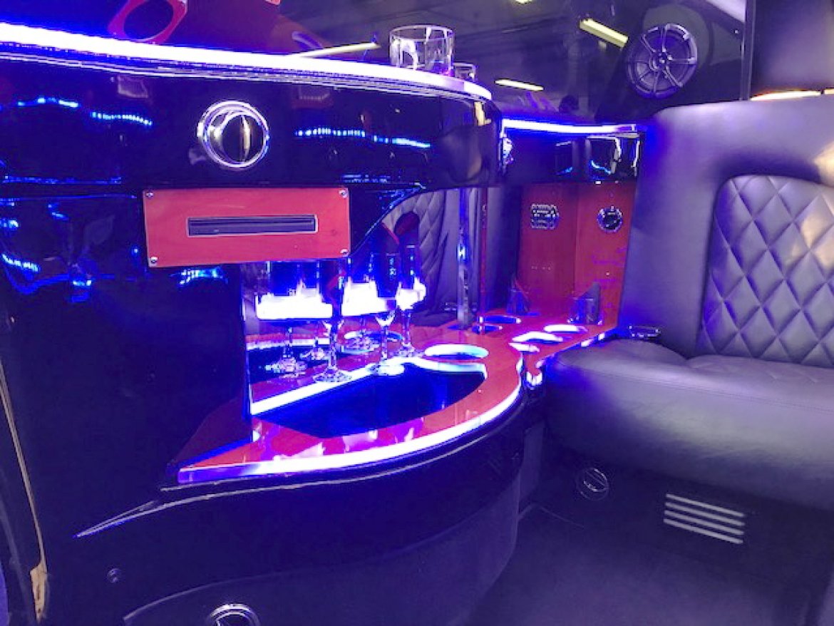 Photo of Limousine for sale: 2014 Chrysler 300 70&quot; by SPV