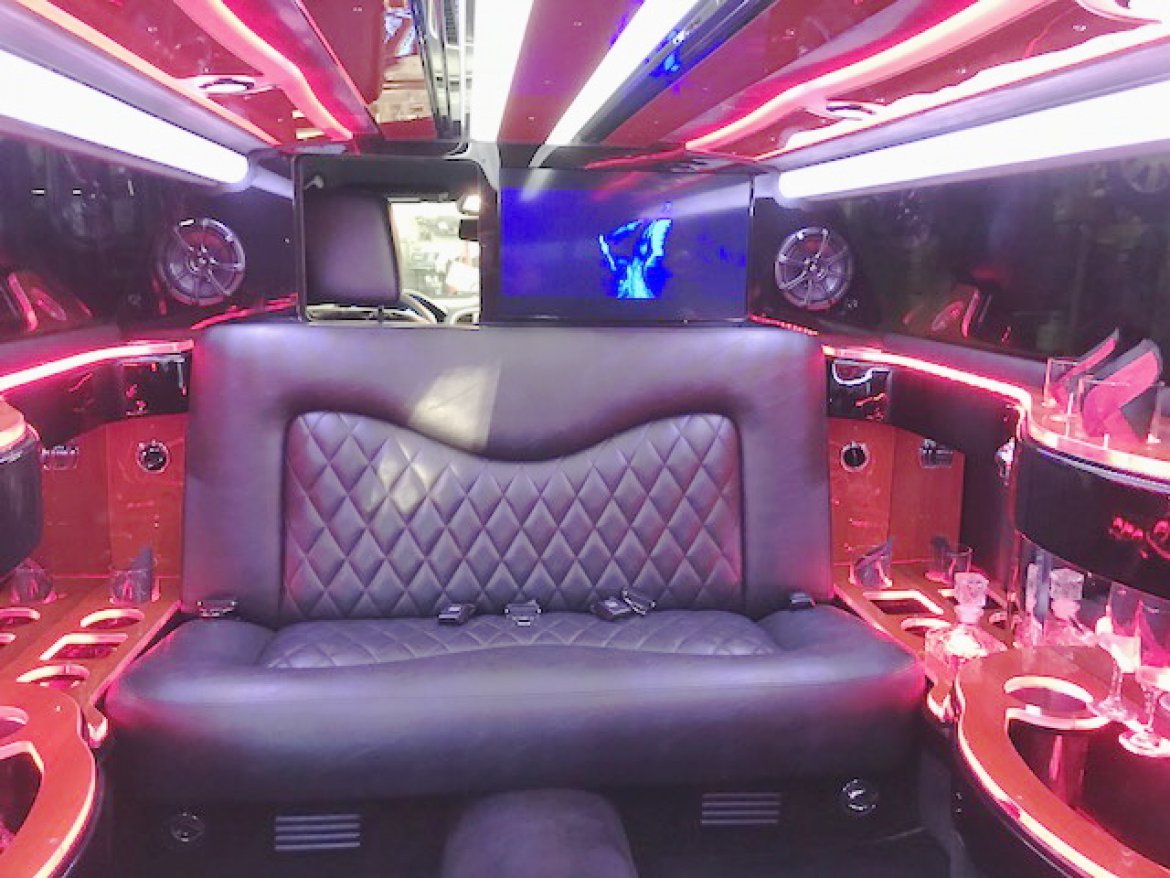 Photo of Limousine for sale: 2014 Chrysler 300 70&quot; by SPV