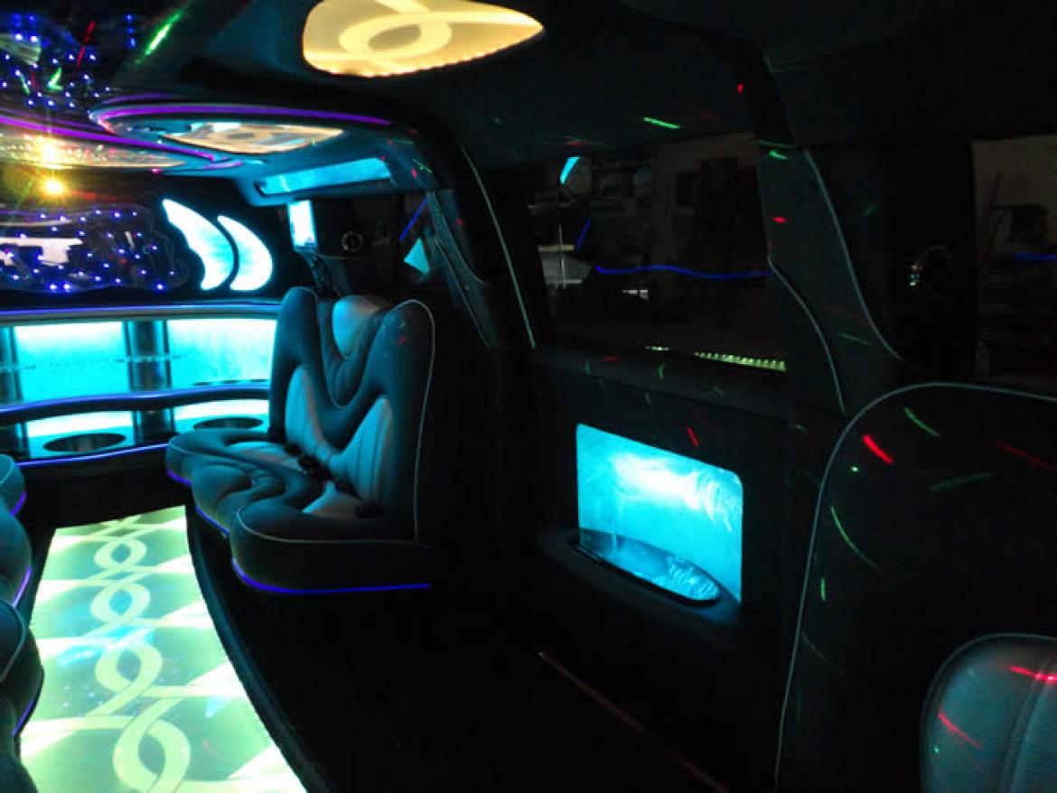 Photo of SUV for sale: 2014 Infiniti Infiniti QX80 200&quot; by Pinnacle