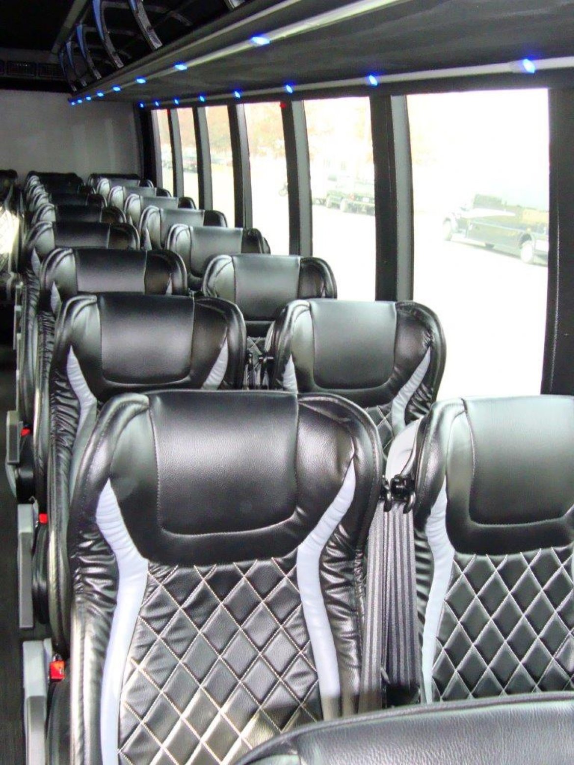 Photo of Executive Shuttle for sale: 2017 Freightliner M2 40" by Executive Bus Builders