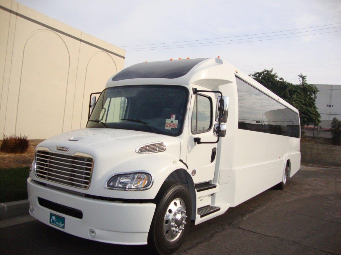 Photo of Executive Shuttle for sale: 2017 Freightliner M2 40" by Executive Bus Builders