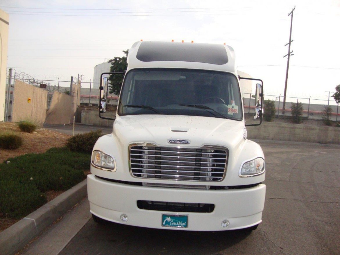 Photo of Executive Shuttle for sale: 2017 Freightliner M2 40" by Executive Bus Builders