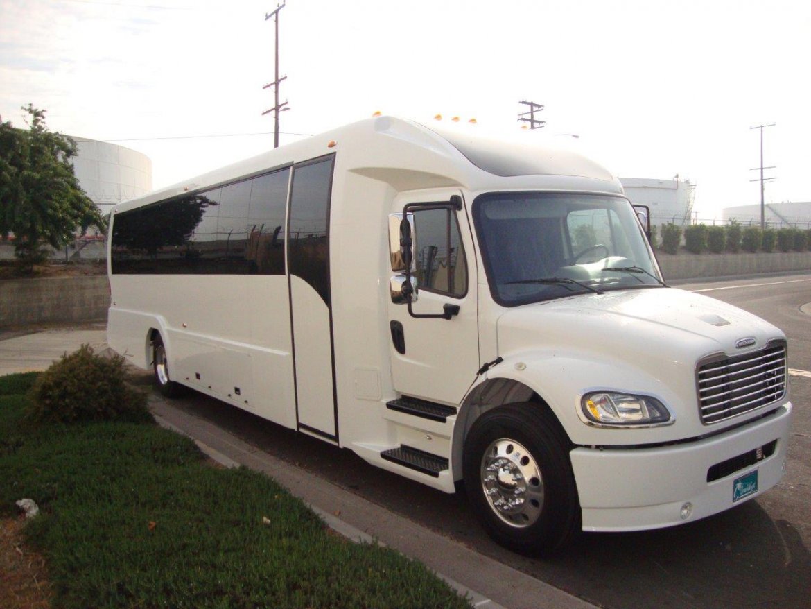 Photo of Executive Shuttle for sale: 2017 Freightliner M2 40" by Executive Bus Builders