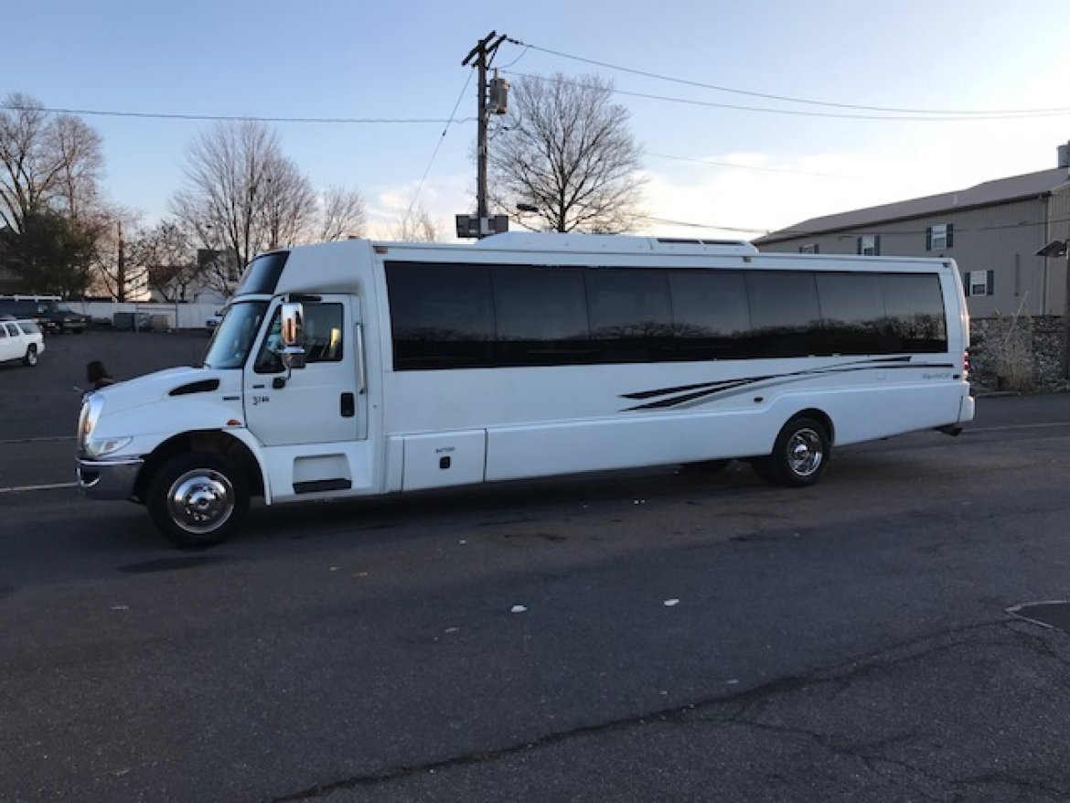 Photo of Shuttle Bus for sale: 2008 International 3400 by Krystal Koach