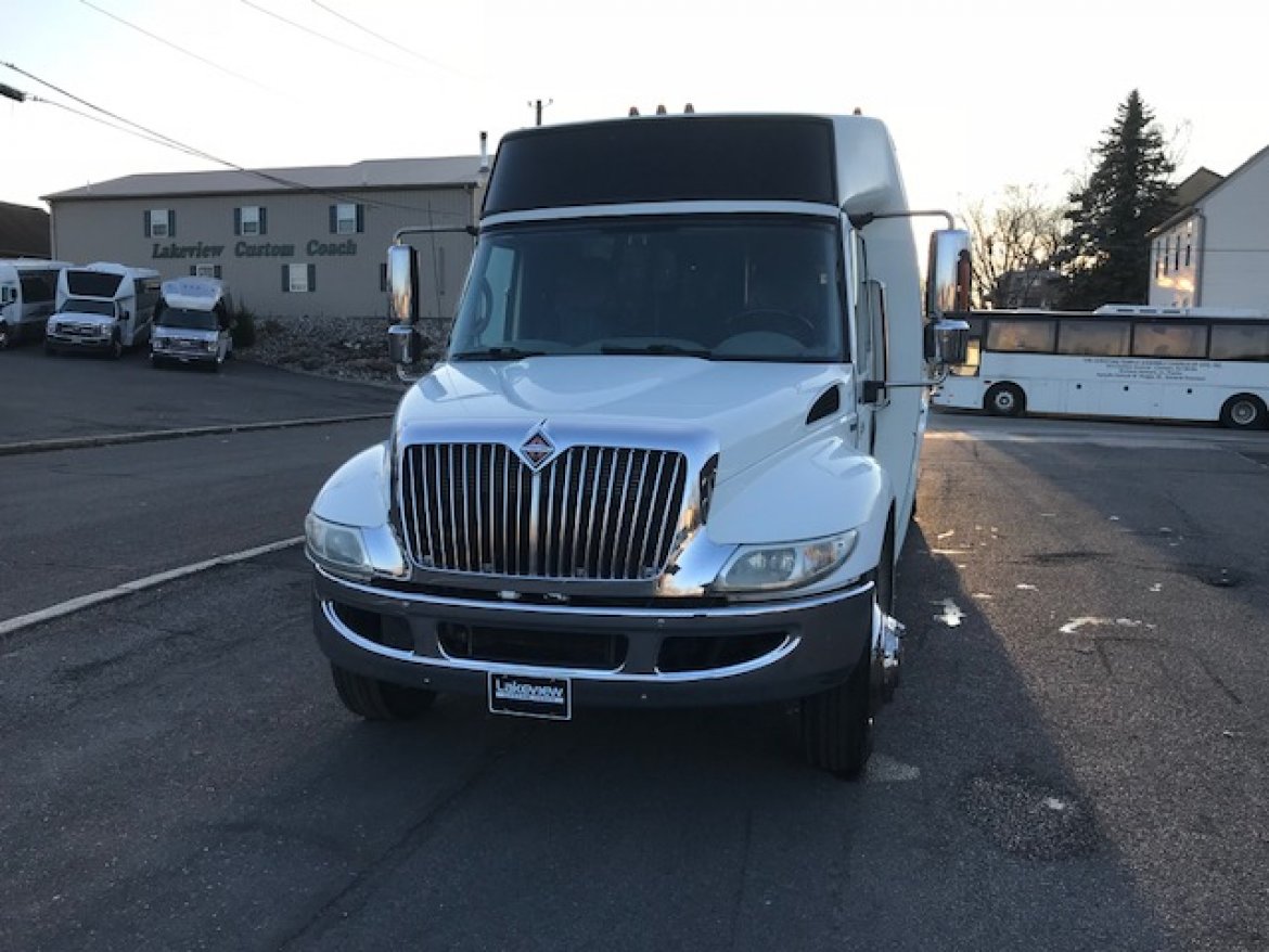 Photo of Shuttle Bus for sale: 2008 International 3400 by Krystal Koach