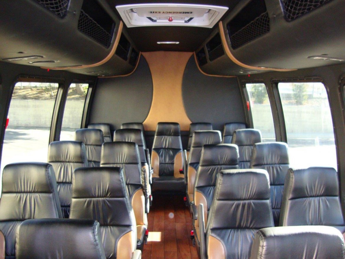 Photo of Shuttle Bus for sale: 2014 Ford E-450 by Elkhart