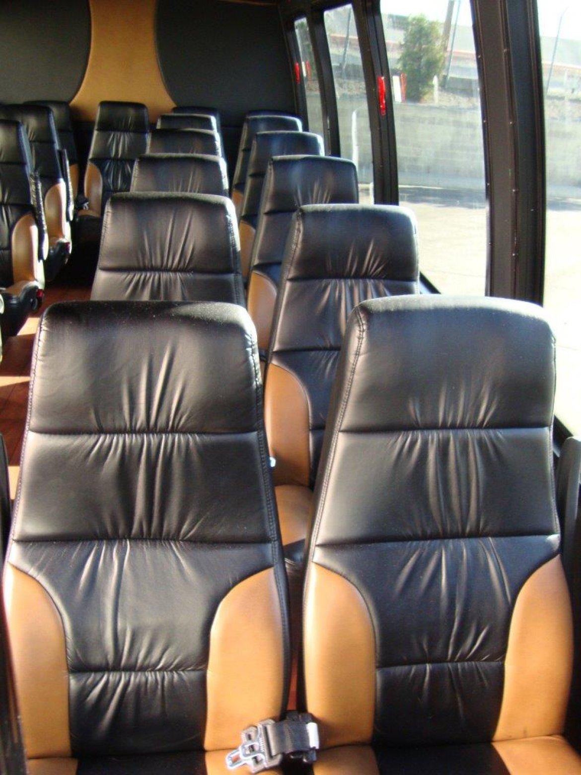 Photo of Shuttle Bus for sale: 2014 Ford E-450 by Elkhart